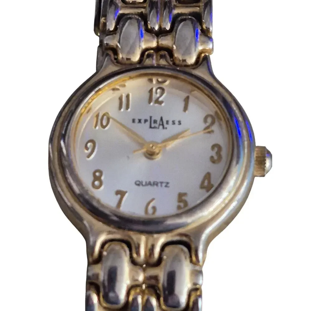 LA Express Womens Watch Vintage Elegant affordable and‎ timeless Matching band